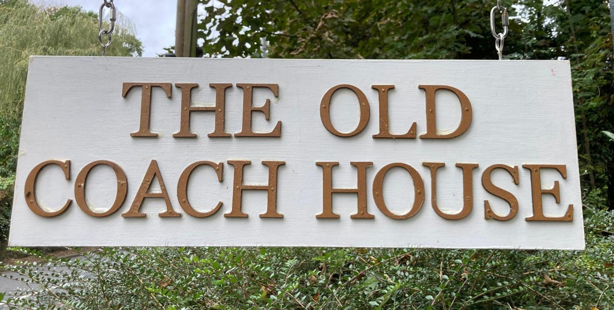 The Old Coach House Acomodação com café da manhã Llangollen Exterior foto